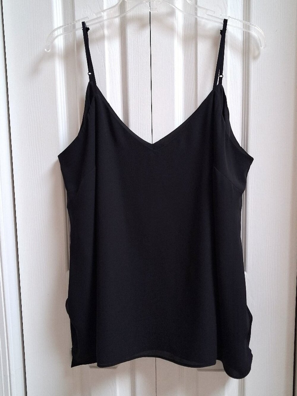 NWT WHITE HOUSE BLACK MARKET Black Crepe V-Neck Camisole Tank Top sz XL